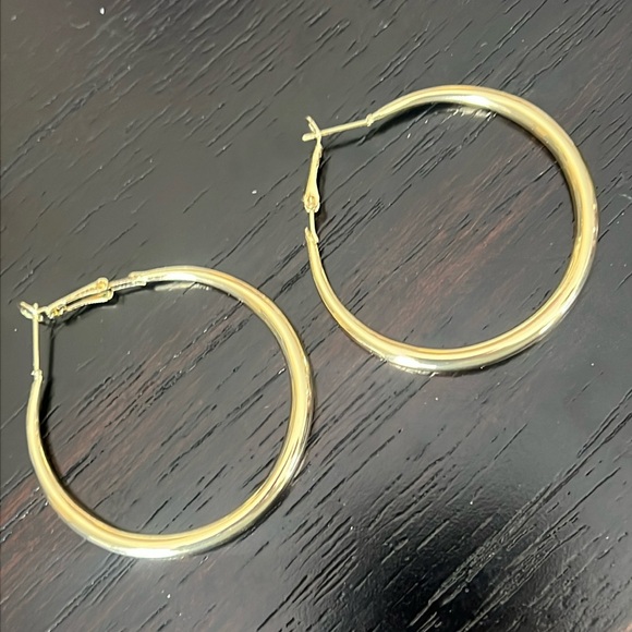 Gold tone hoops earrings-NWT - Picture 2 of 3